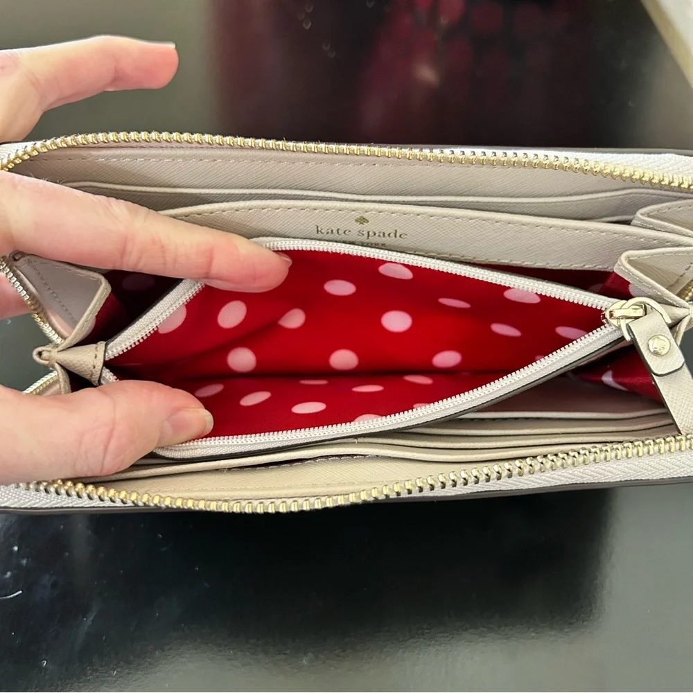 Kate Spade x Disney Minnie Mouse Lacy Continental Zip Wallet